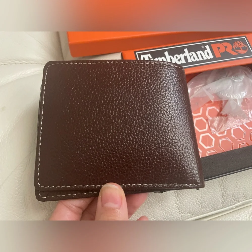Timberland Bifold Wallet & Bottle Opener Set NWT